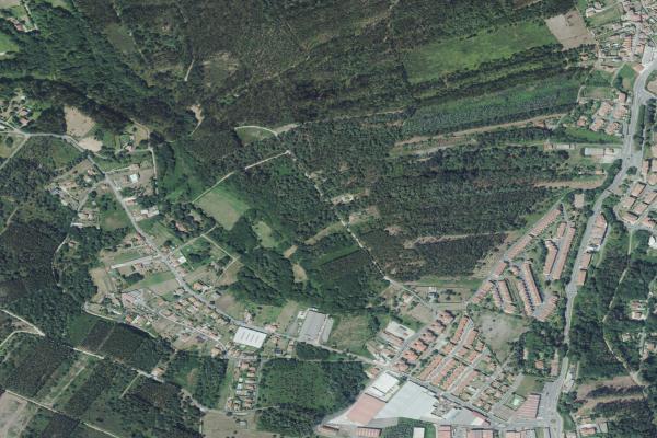 Vista aérea de vivienda en Portosin (A Coruña)