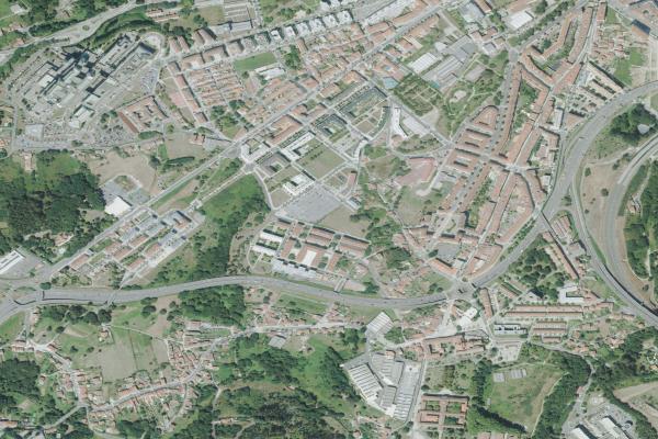 Vista aérea de vivienda en Portosin (A Coruña)