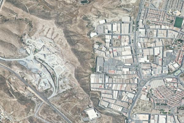 Vista aérea de local comercial en Mojacar (Almería)