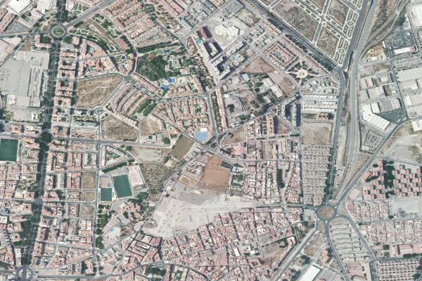 Vista aérea de vivienda en Roquetas de Mar (Almería)