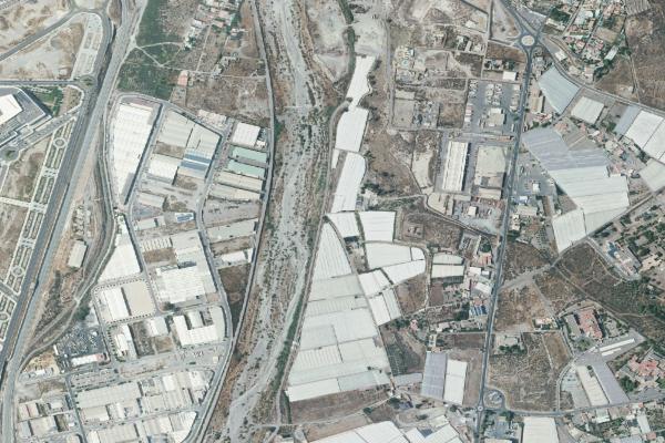 Vista aérea de inmueble en Nijar (Almería)