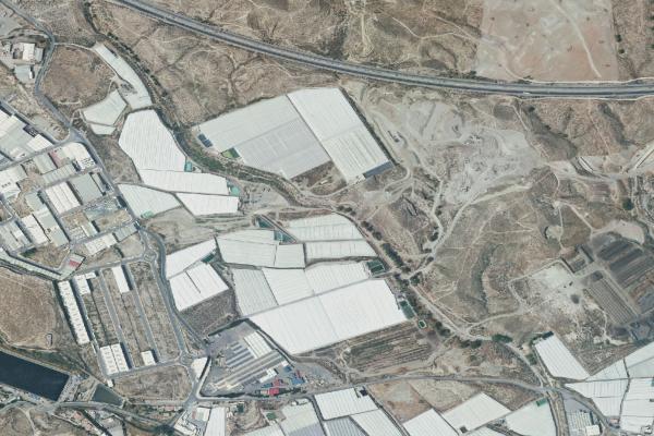 Vista aérea de finca rústica en Almeria (Almería)