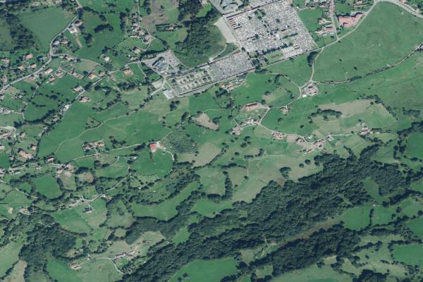 Vista aérea de vivienda en Aviles (Asturias)