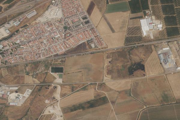 Vista aérea de nave industrial en Olivenza (Badajoz)