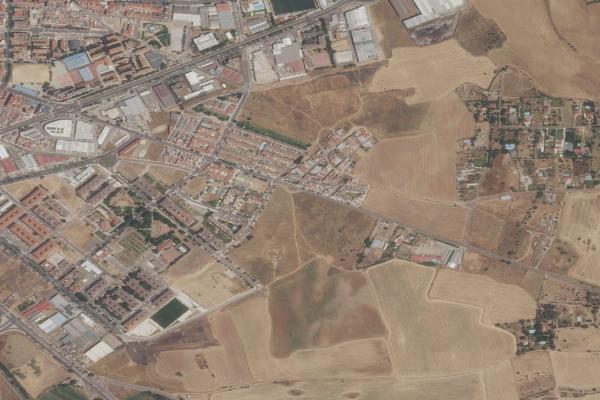 Vista aérea de solar en Orellana la Vieja (Badajoz)