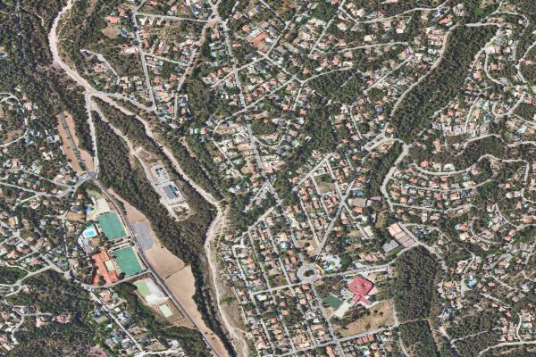 Vista aérea de garaje en Gironella (Barcelona)