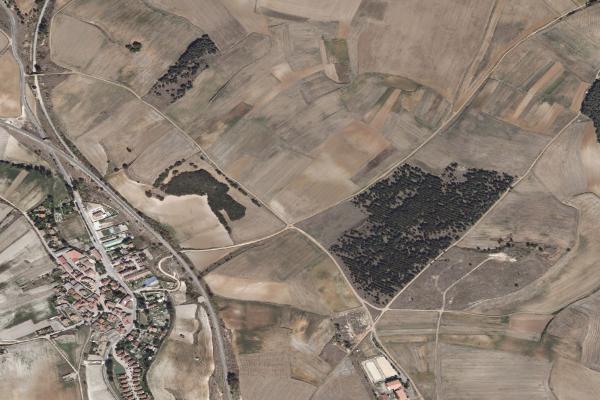 Vista aérea de finca rústica en Aranda de Duero (Burgos)
