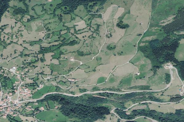 Vista aérea de inmueble en Penagos (Cantabria)