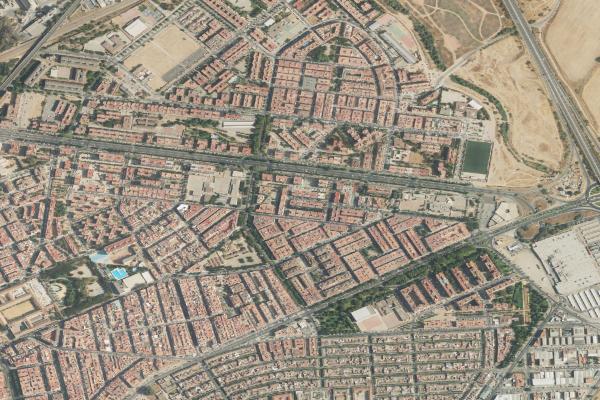Vista aérea de nave industrial en Peñarroya-Pueblonuevo (Córdoba)