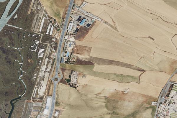 Vista aérea de nave industrial en Palma Cdo la (Huelva)