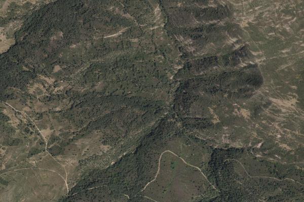 Vista aérea de finca rústica en Pedroso (La Rioja)