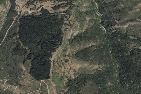 Vista aérea de vivienda en Pedroso (La Rioja)