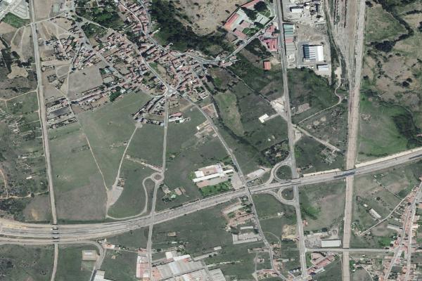Vista aérea de vivienda en Riello (León)