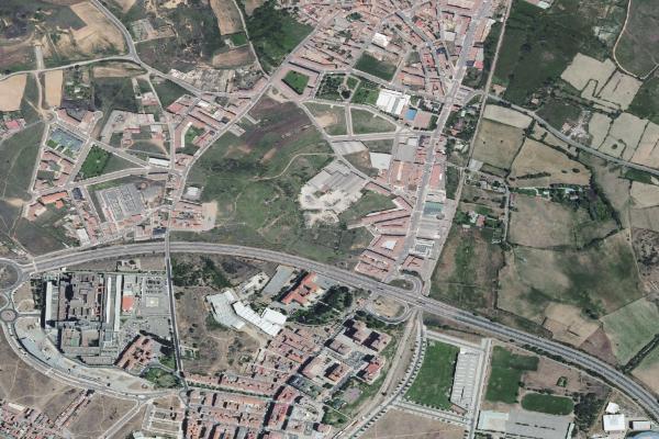 Vista aérea de vivienda en Puerto de San Isidro León (León)