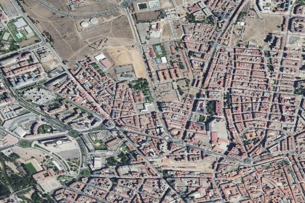 Vista aérea de vivienda en Santas Martas (León)