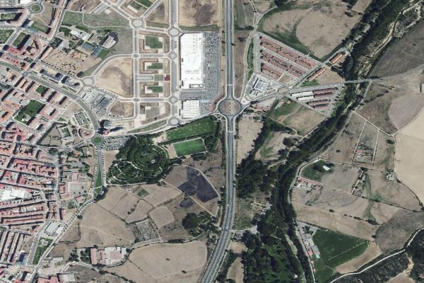 Vista aérea de vivienda en La Virgen del Camino (León)