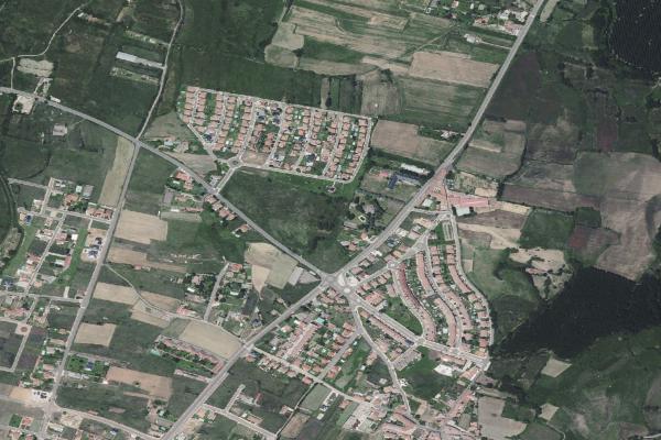 Vista aérea de vivienda en Ardoncino (León)