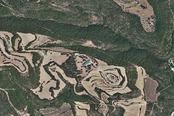Vista aérea de vivienda en Maials (Lleida)