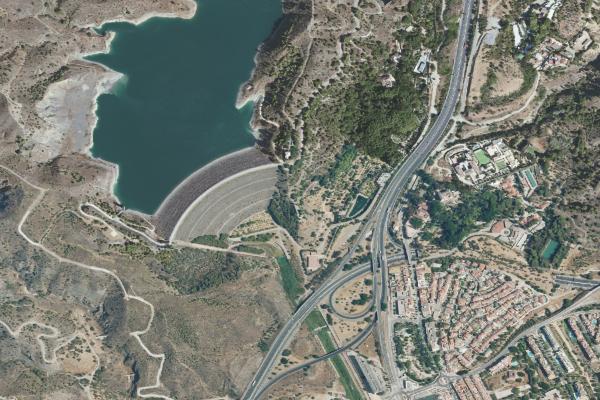 Vista aérea de vivienda en Fuengirola (Málaga)