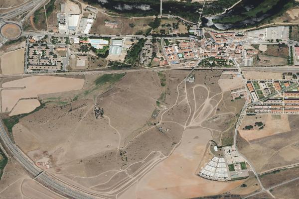 Vista aérea de vivienda en Galindo y Perahuy (Salamanca)