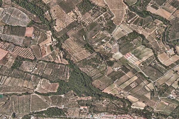 Vista aérea de local comercial en Mora d'Ebre (Tarragona)