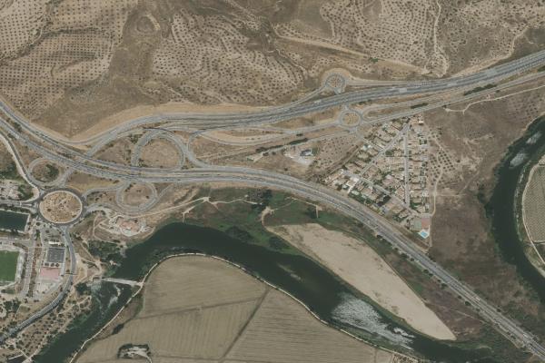 Vista aérea de vivienda en Polan (Toledo)