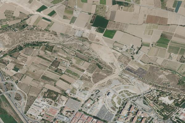 Vista aérea de vivienda en L'alcudia de Crespins (Valencia/València)