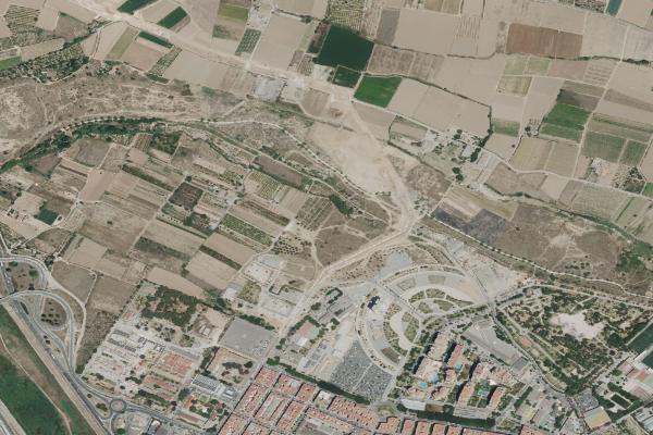 Vista aérea de solar en Sagunt/Sagunto (Valencia/València)