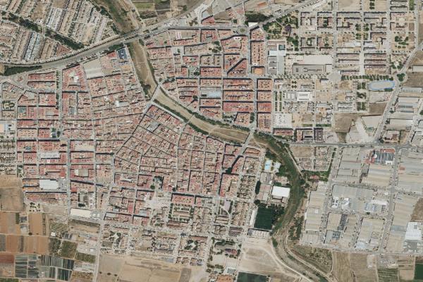 Vista aérea de garaje en Montserrat (Valencia/València)