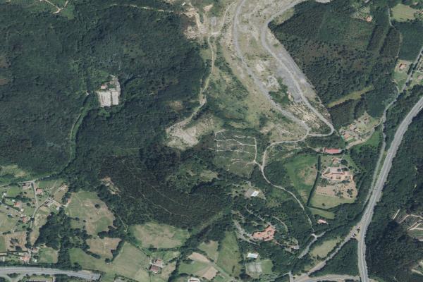 Vista aérea de inmueble en Leioa (Bizkaia)