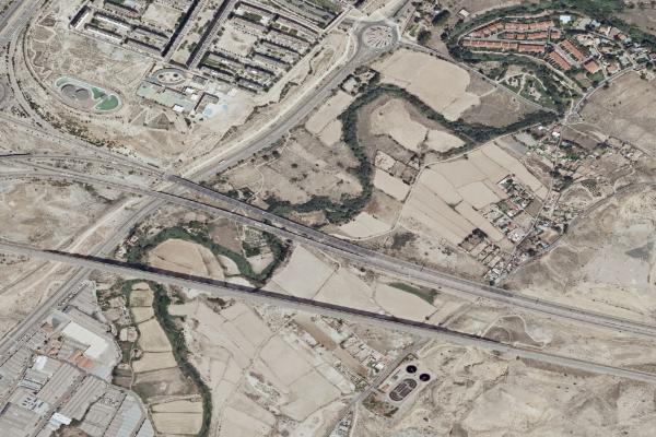 Vista aérea de nave industrial en La Puebla de Alfindén (Zaragoza)